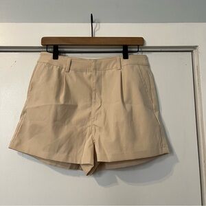 Classic Tan Women's Shorts khaki high rise